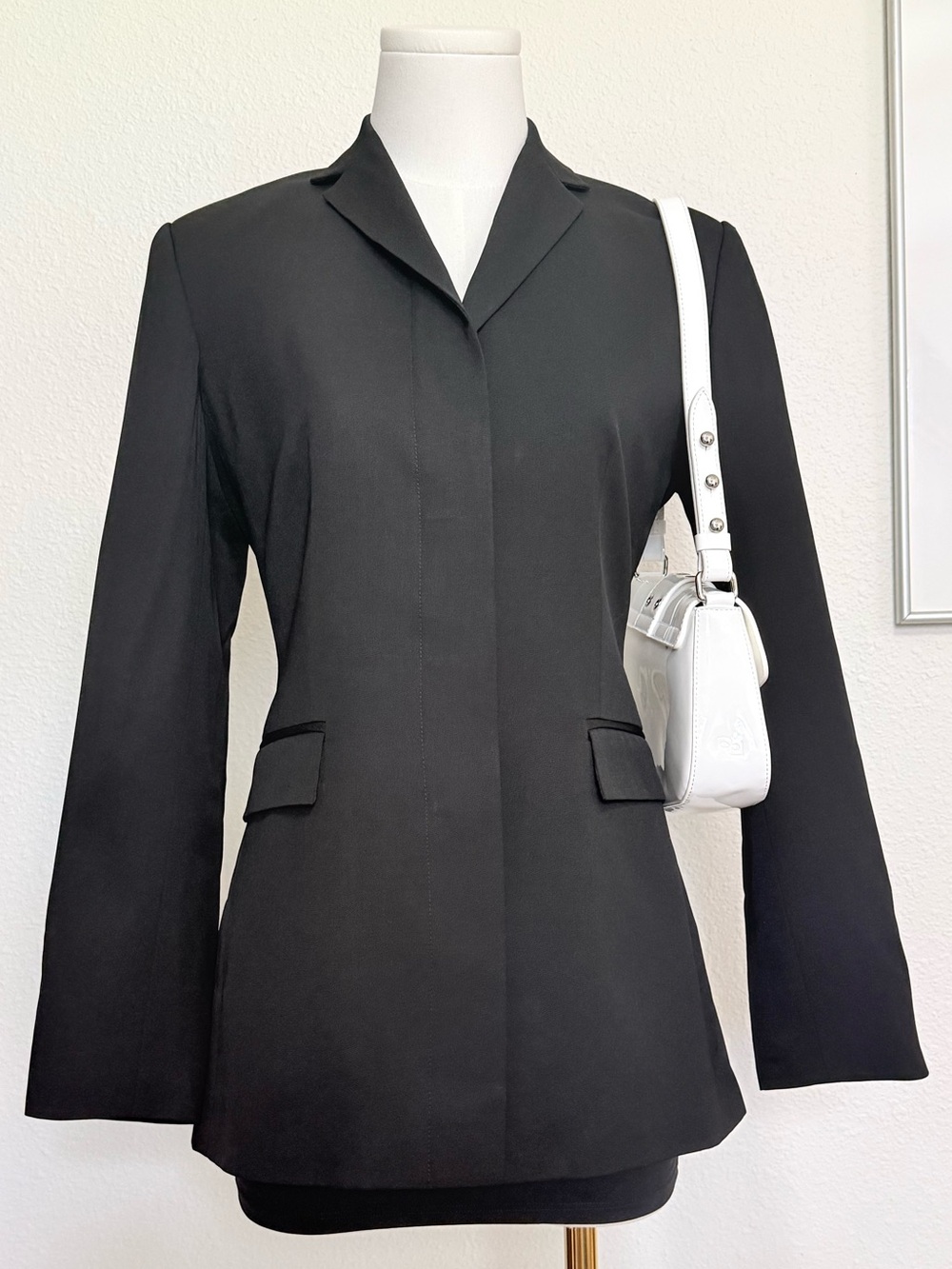 Banana Republic Fitted Waist Tailored Blazer Minimalist Dark Academia Chic - Picture 4 of 9